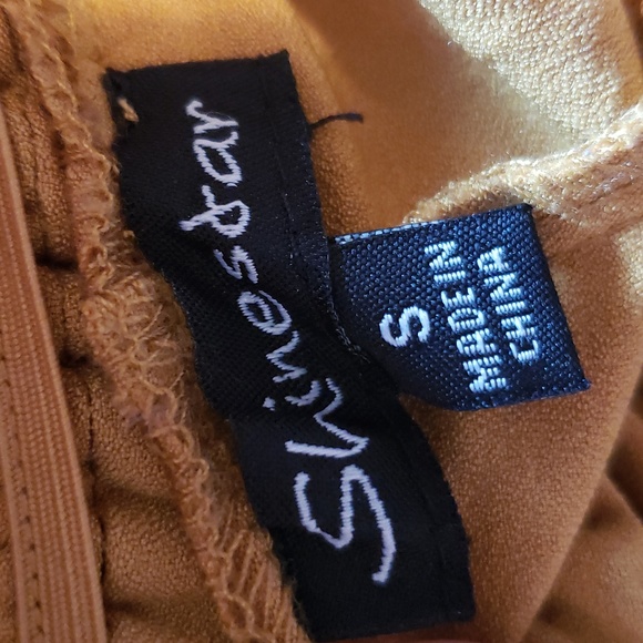 Paperbag pants by Shinestar in mustard color, size small - Picture 3 of 5